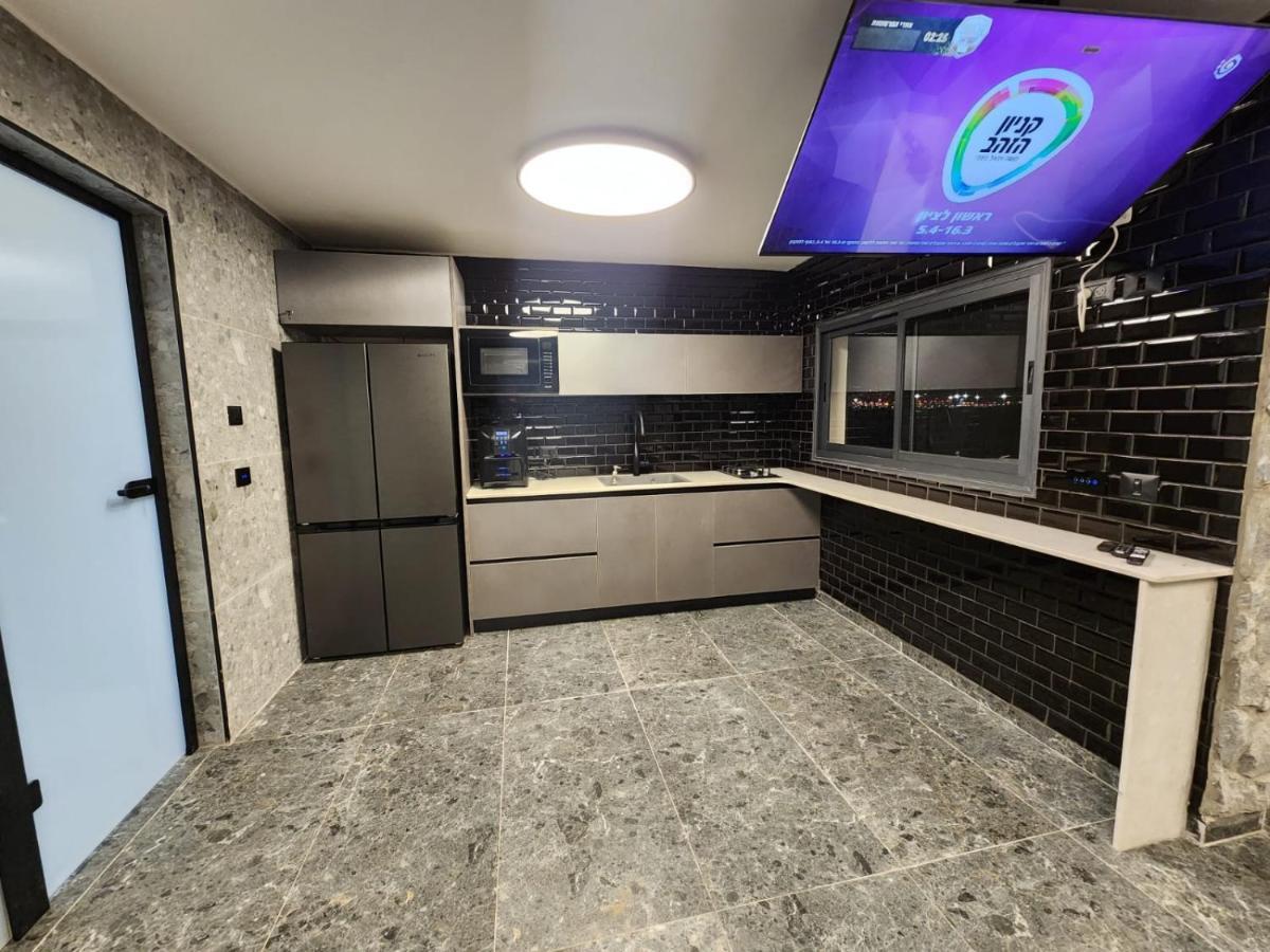 מבנים בים 75 Suites At Sea Haifa Kültér fotó
