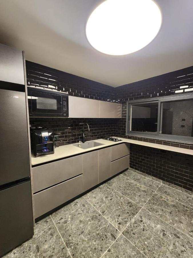 מבנים בים 75 Suites At Sea Haifa Kültér fotó