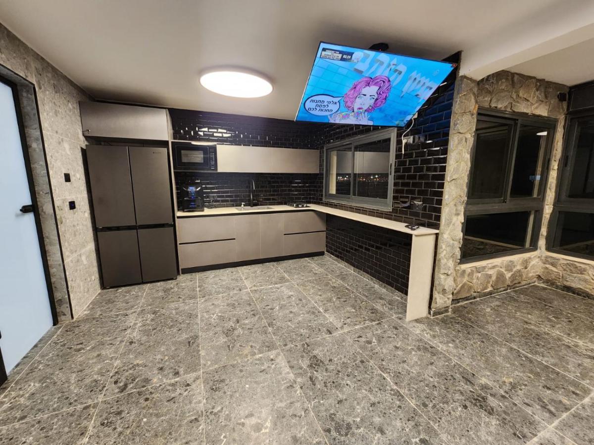 מבנים בים 75 Suites At Sea Haifa Kültér fotó